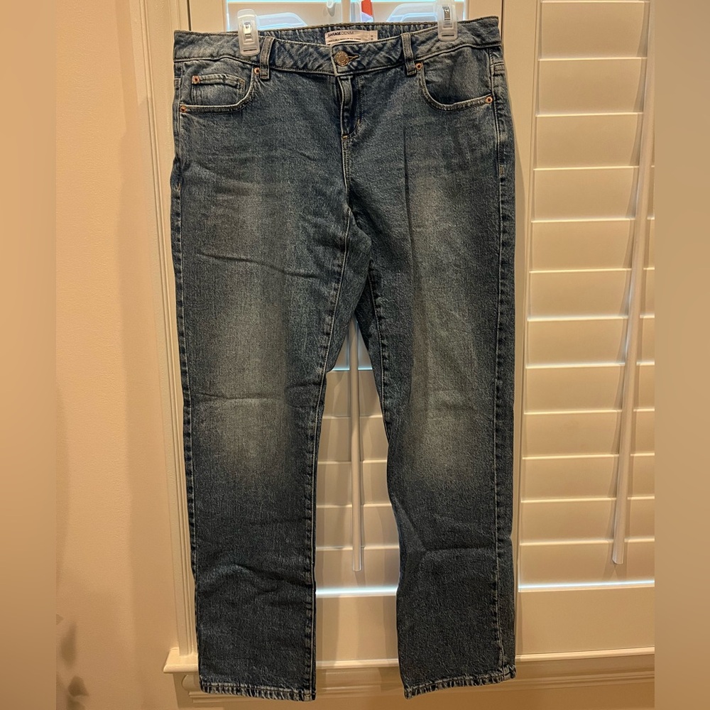 GARAGE low rise straight leg jean